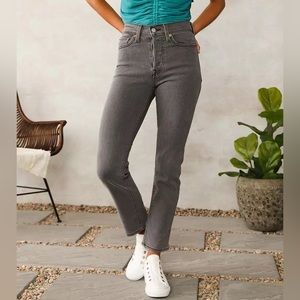 Levi’s Wedgie Straight Jeans